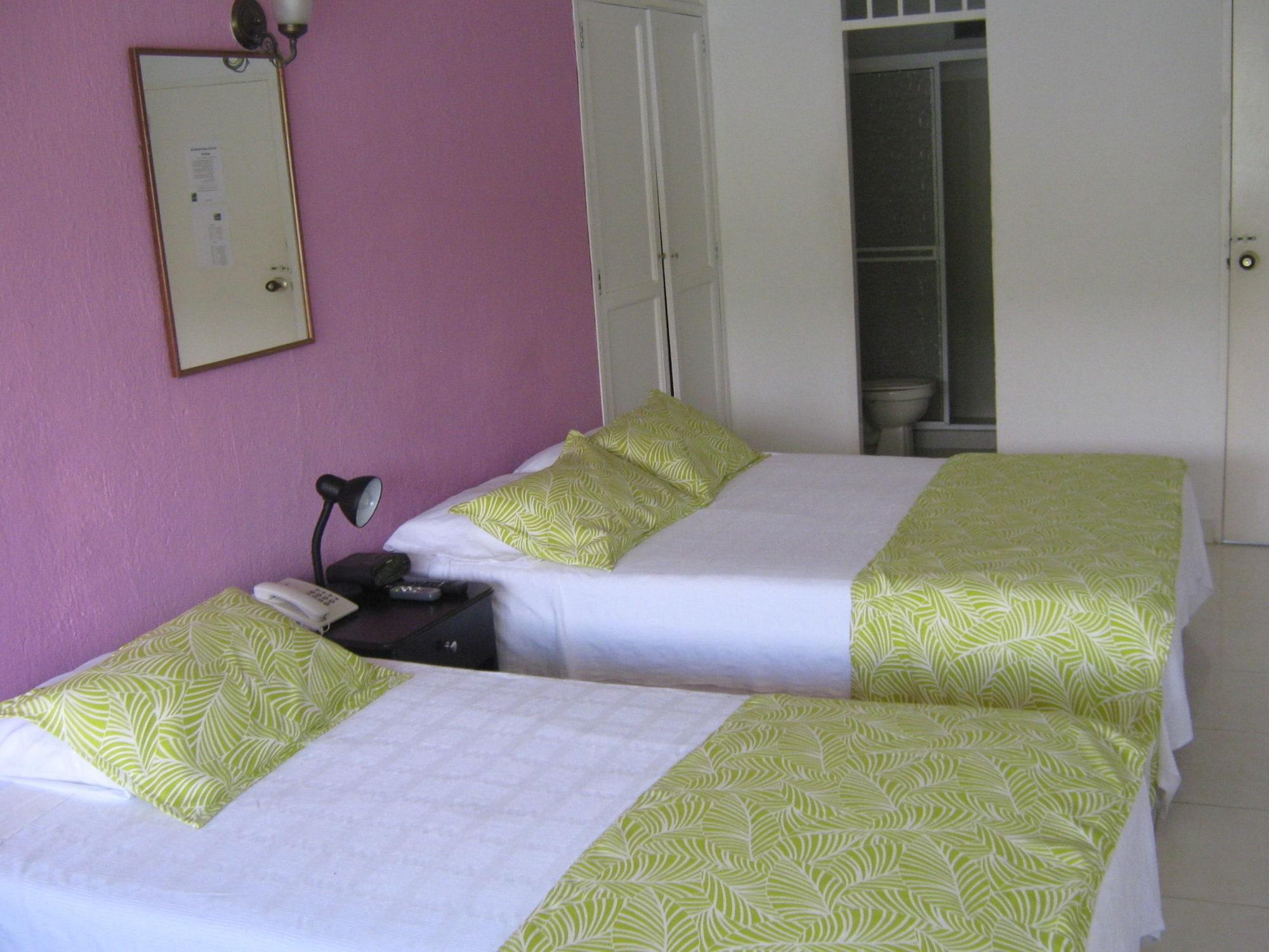 Hotel Bahia Таганга Екстер'єр фото