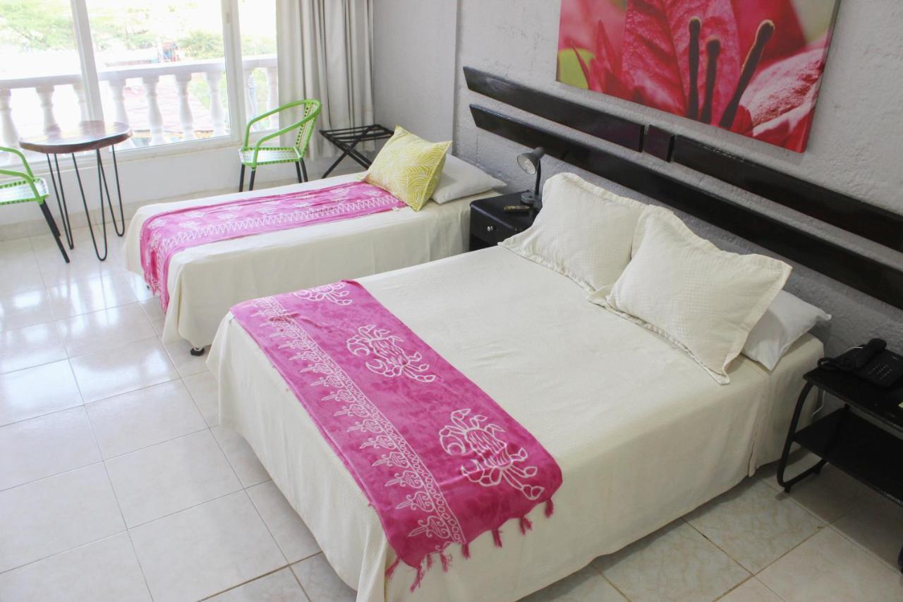 Hotel Bahia Таганга Екстер'єр фото